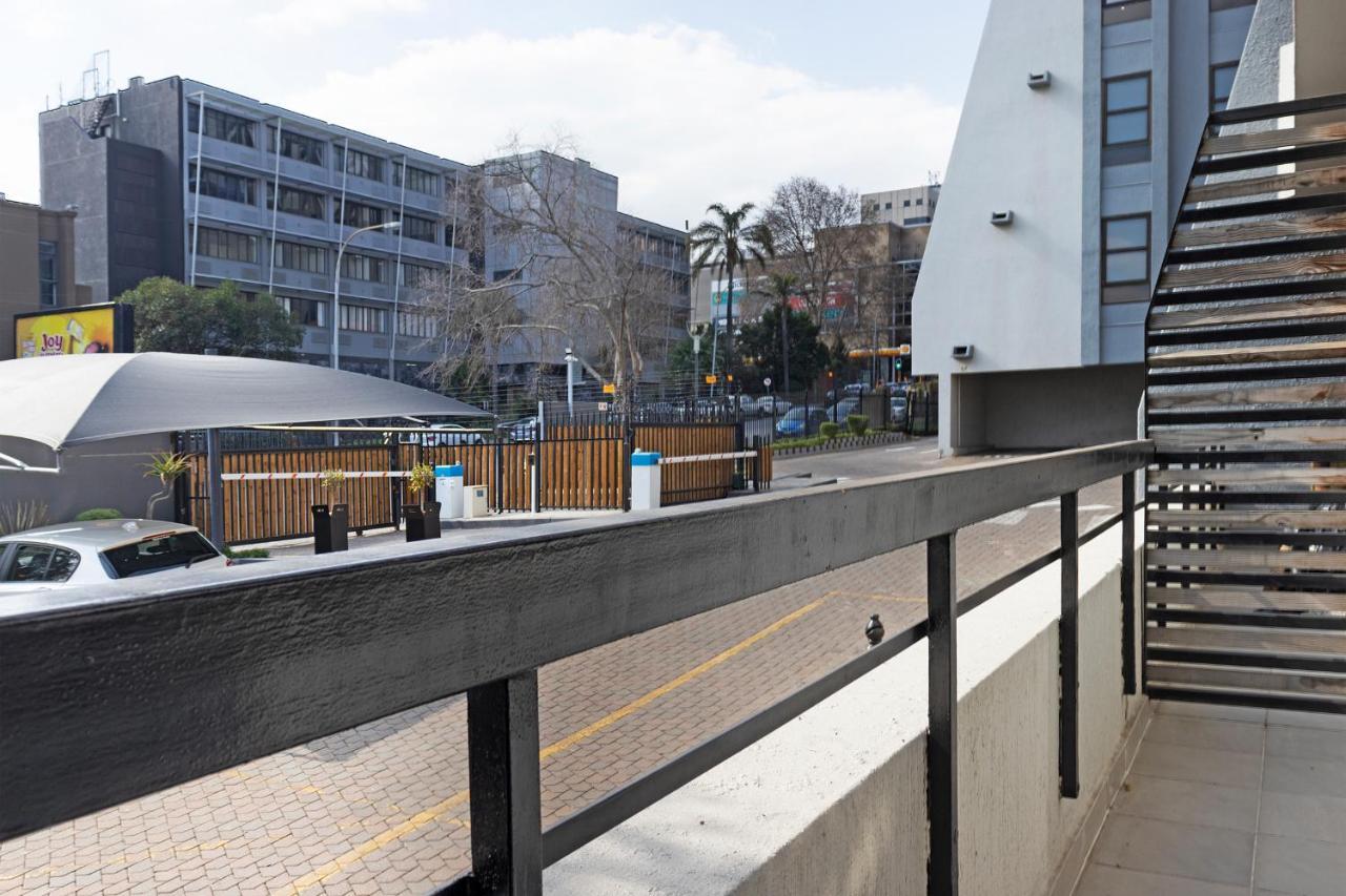 Urban Oasis Apartments At The Bolton Johannesburg Esterno foto